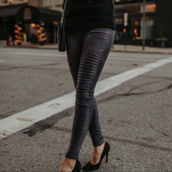 CLEARANCE-FIRM‼️Faux Suede Leggings - Picture 2 of 8